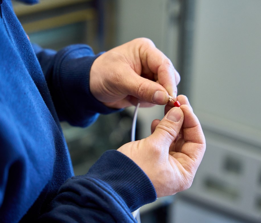 électricien qualifié dans l'ain, câble électrique